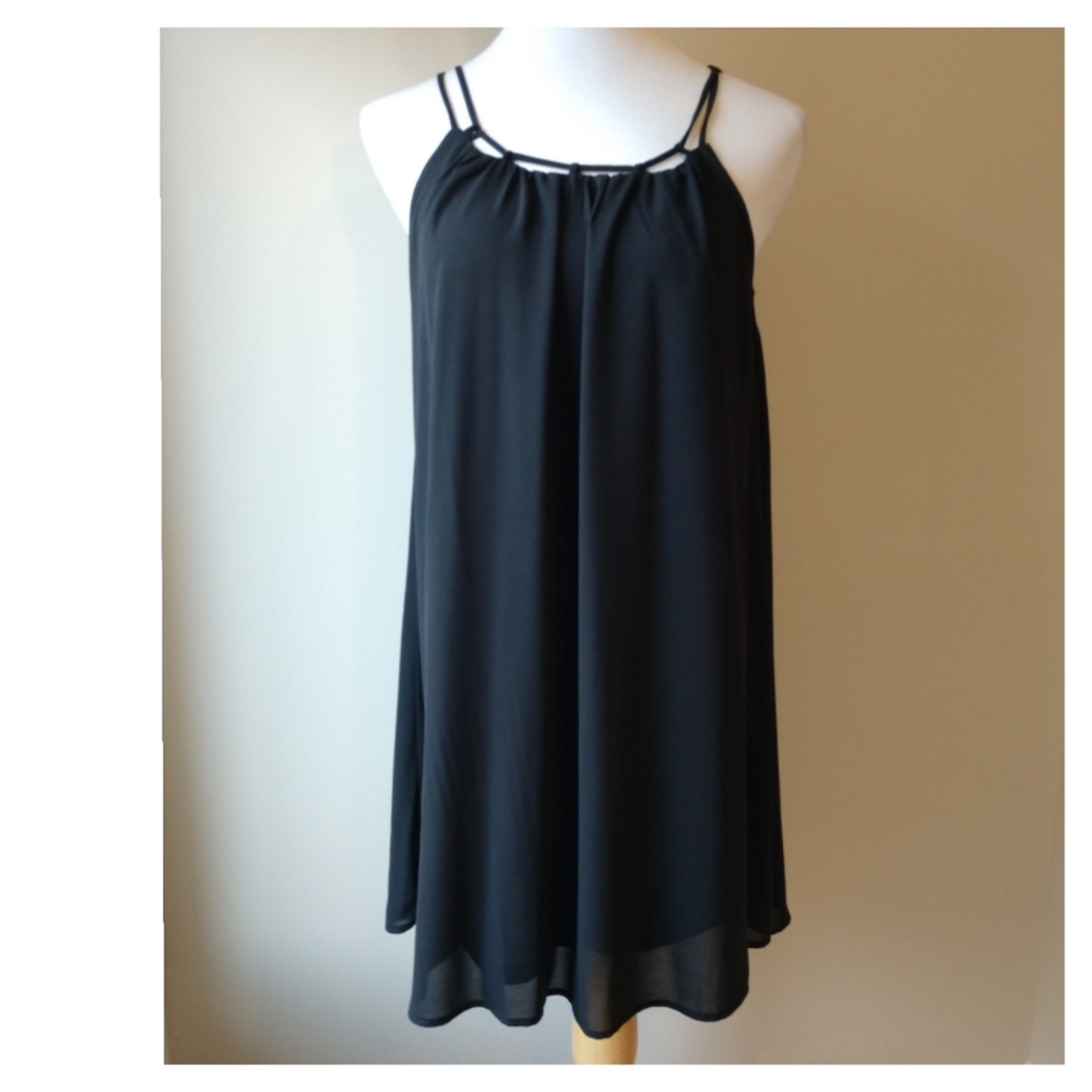 Little Black Dress 💫 - Picture 8 of 8